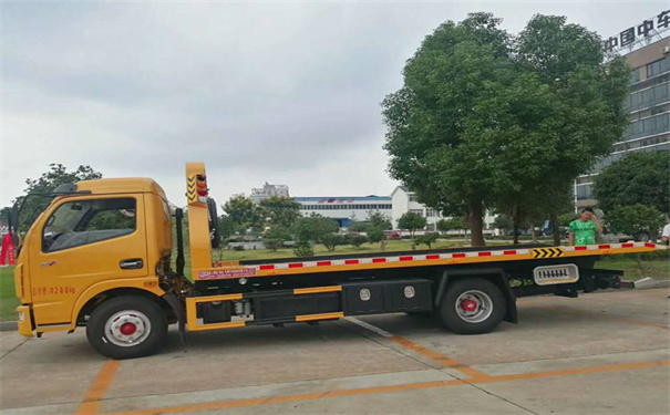 周口定远24小时拖车救援电话号码，定远道路救援公司怎么收费的